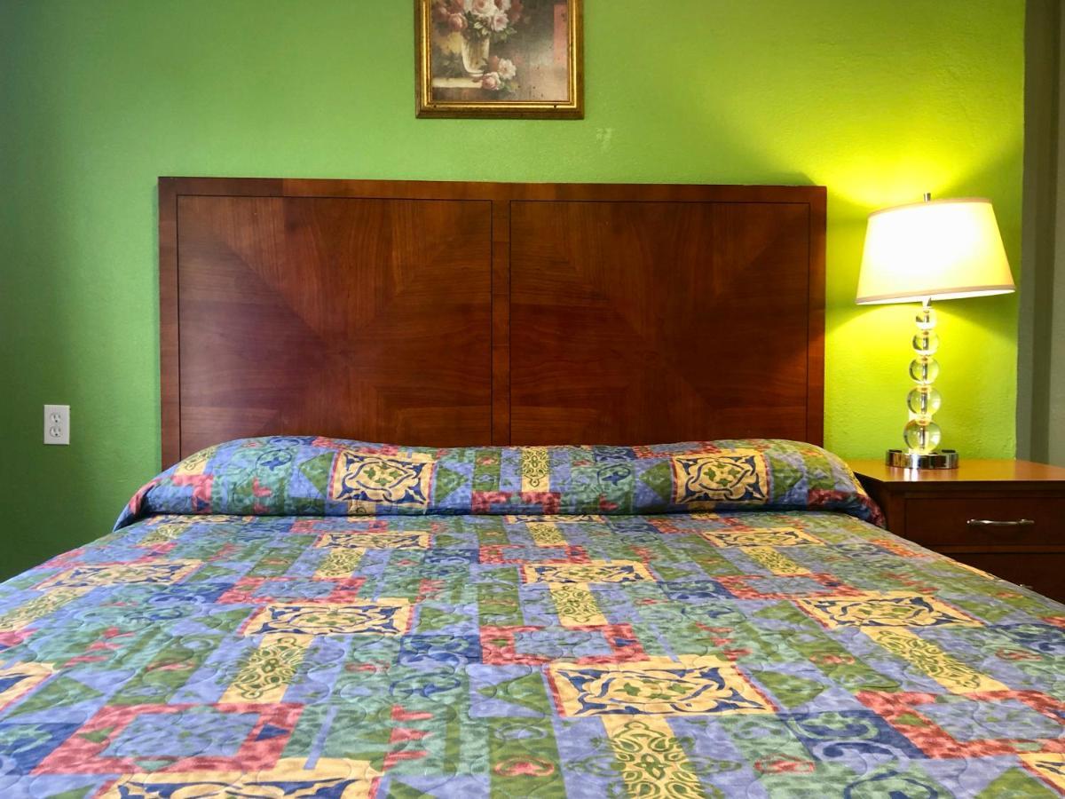 La Petite Rouge Motel San Diego Extérieur photo