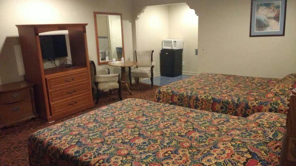La Petite Rouge Motel San Diego Extérieur photo
